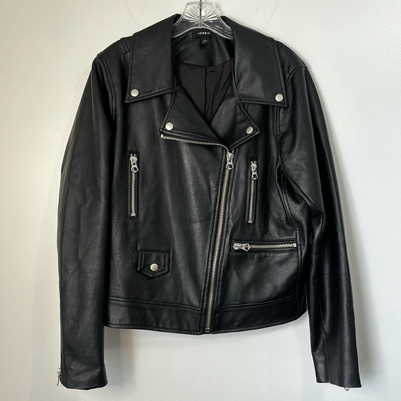 Torrid 1X Faux Leather Moto Jacket Black - Picture 2 of 10